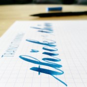 transitioning thick to thin brush calligraphy strokes